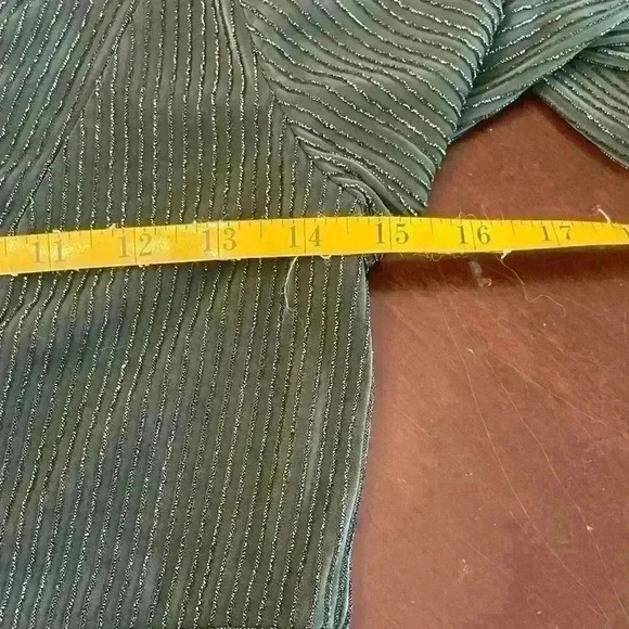 Forever 21 Emerald Green Long Sleeved Sparkly Mini Dress Medium Holiday Party - Picture 8 of 10